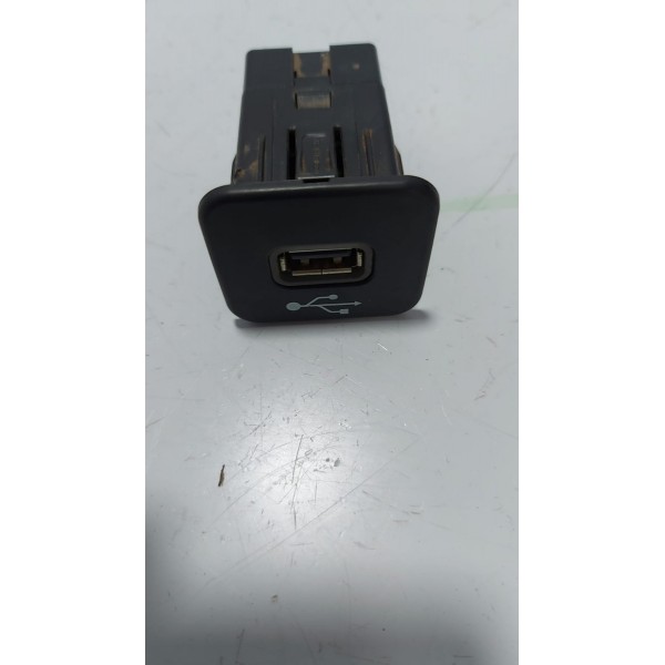Entrada Usb Traseiro Fiat Toro 2017 Cx503 Preto