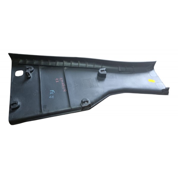 Acabamento Inferior Coluna Traseira Esquerda Amarok 11 Cx512 Preto