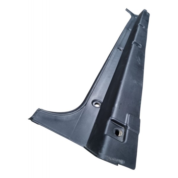 Acabamento Moldura Vigia Traseiro Fiat Toro 2017 1002307580