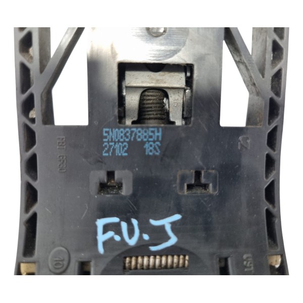 Suporte Maçaneta Esq. Volkswagem Amarok  2014 Cx513(usado)