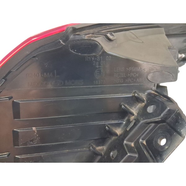 Lanterna Lateral T. Esquerda Creta 2.0 2021 Cx644 Esquerdo/motorista