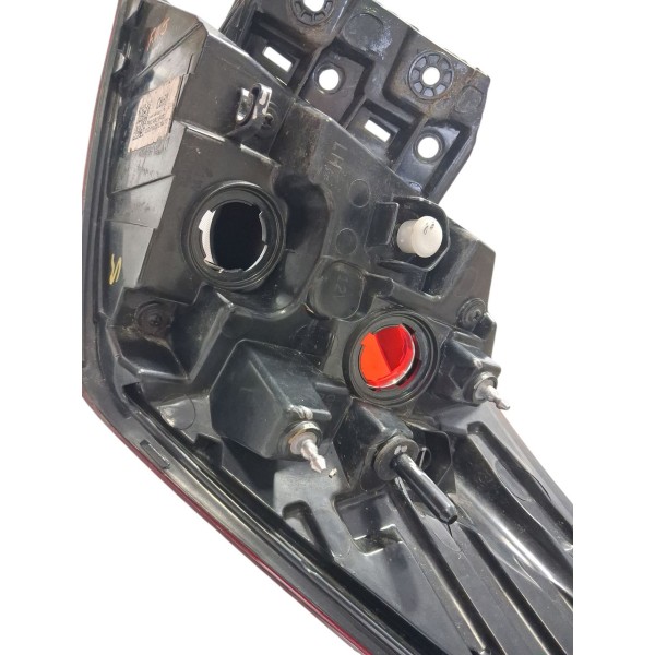 Lanterna Lateral T. Esquerda Creta 2.0 2021 Cx644 Esquerdo/motorista