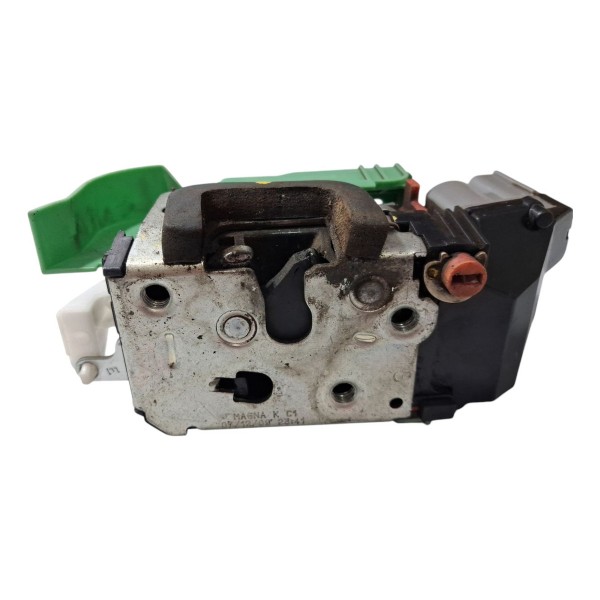 Fechadura Porta Traseira T.e Fiat Línea 2009 Cx650