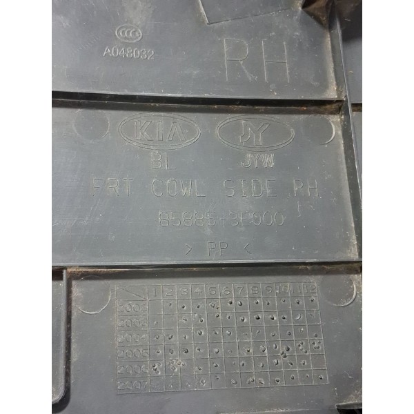 Moldura  Soleira Diant. Direita Kia Sorento 03/08 Cx652 Preto