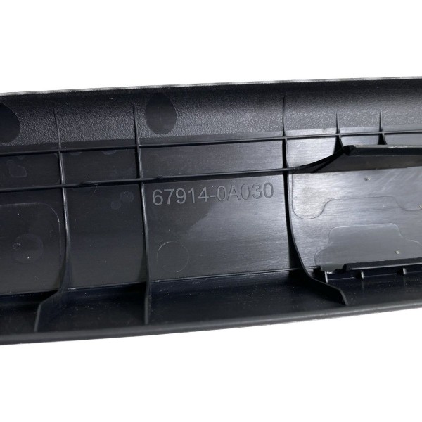 Soleira Porta Dianteira Direita Toyota Corolla Cross 21/23