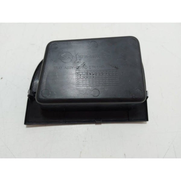 Porta Objetos Ssangyong  2.0 08  C/avaria Cx87