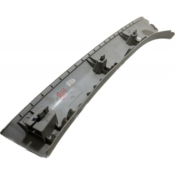 Moldura Interna Coluna Direita Volkswagen Amarok 10/20 Cx365