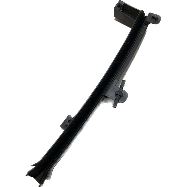 Guia Canaleta Vidro Dianteiro Direito Ford Ecosport Cx362 Preto