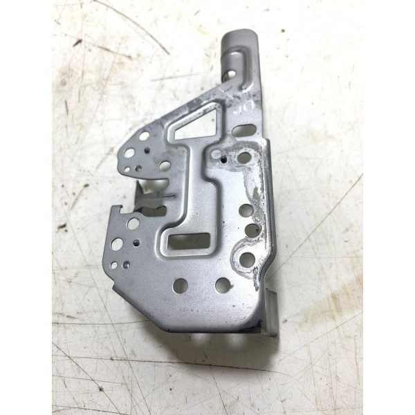 Suporte Esquerdo Mídia Toyota Rav4 17/18 Cx331