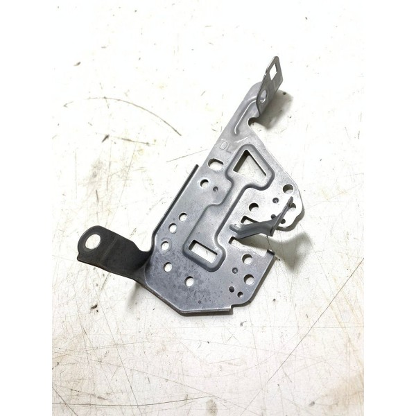 Suporte Esquerdo Mídia Toyota Rav4 17/18 Cx331