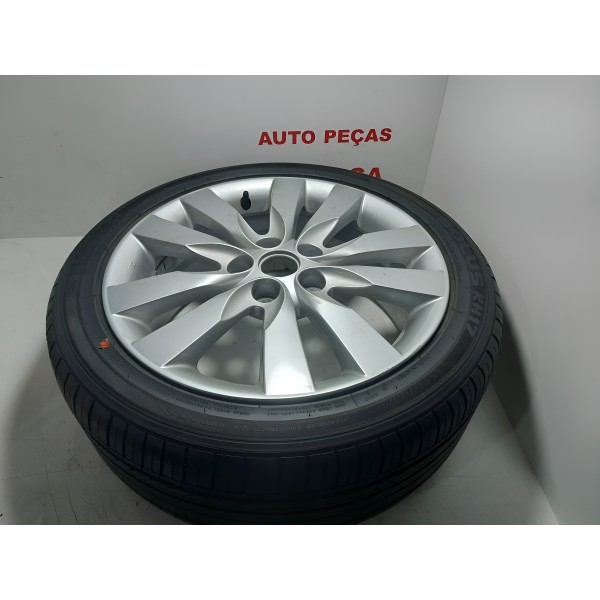 Roda C/ Pneu  Cerato 2011 215x45x17
