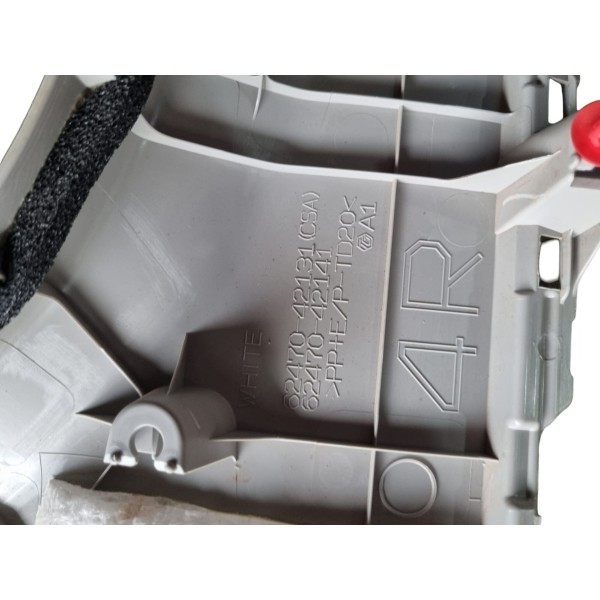 Acabamento Coluna Traseira Direita Toyota Rav4 2018 2019