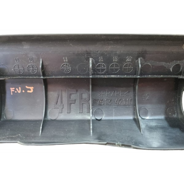 Soleira De Porta Dianteira Direita Rav4 2018 Preto