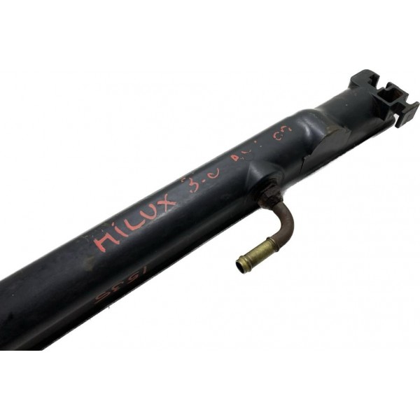 Caixa Inf Radiador Toyota Hilux Sw4 3.0 Automatica 05/15