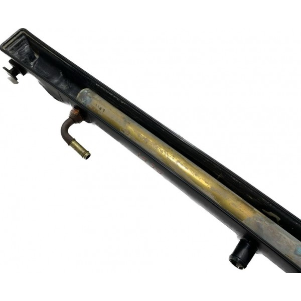 Caixa Inf Radiador Toyota Hilux Sw4 3.0 Automatica 05/15