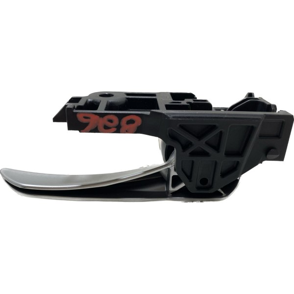 Maçaneta Int D. Esquerda Toyota Corolla Cross 21/23 Cx370 Dianteira