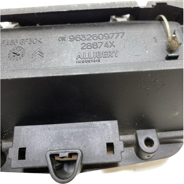 Cinzero Painel Citroën C5 2001/2005 Cx357