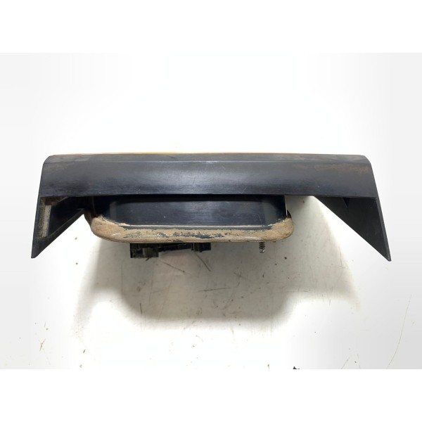 Lanterna Esquerda Capo Volkswagen Santana 91/97 Esquerdo Vermelho