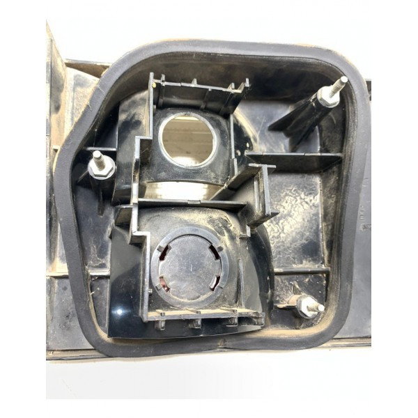 Lanterna Esquerda Capô Volkswagen Santana 91/97 Cx340 Esquerdo