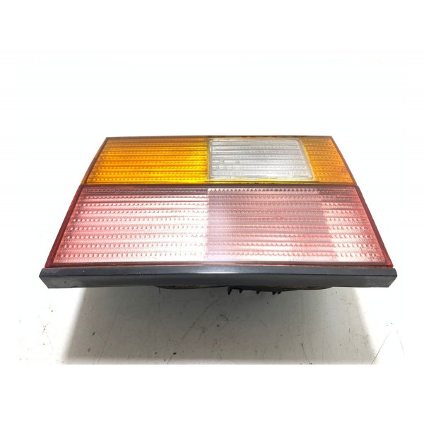 Lanterna Esquerda Capô Volkswagen Santana 91/97 Cx340 Esquerdo