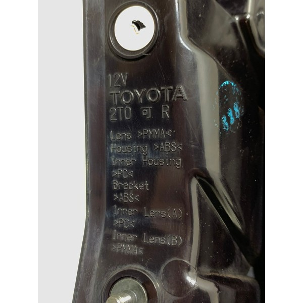 Lanterna Direita Capô Toyota Rav4 17/18 Cx561 Direito