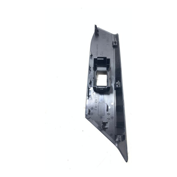 Moldura Botão Vidro Dianteiro Dir Toyota Rav4 17/20 Cx333