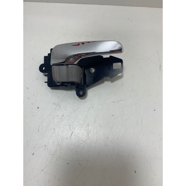 Maçaneta Interna Diant. D Mmc Triton 2013 Cx14 Dianteira