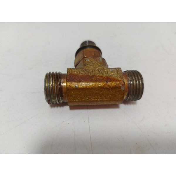 Conexão Tee Bloco Motor Cummins Isf 3.8 9-160 2013 Cx141