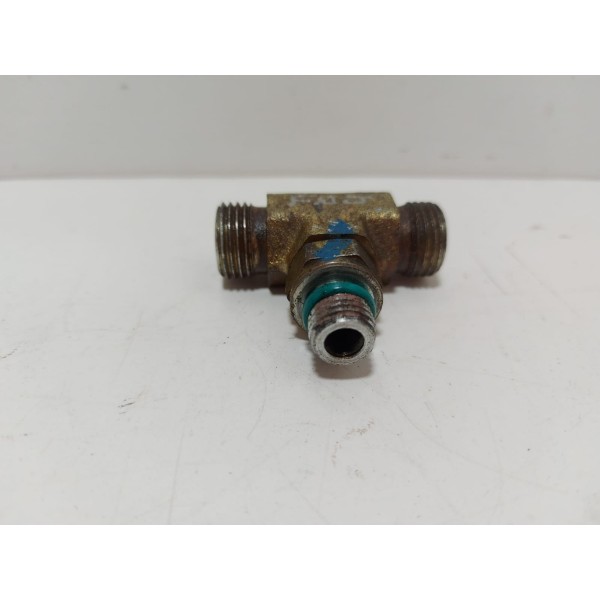 Conexão Tee Bloco Motor Cummins Isf 3.8 9-160 2013 Cx141