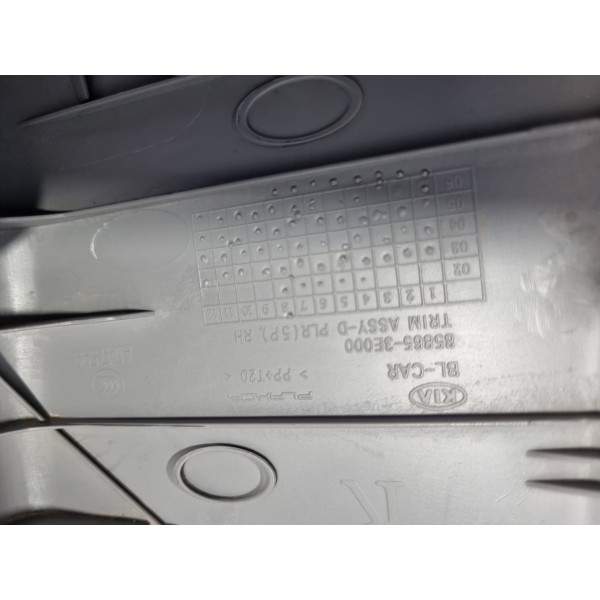 Acabamento Superior Lateral Porta Mala Ld Sorento 09 Cx480