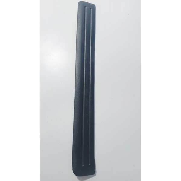 Soleira Interna Porta Dianteira Esquerda  Sorento 09 Cx480 Preto