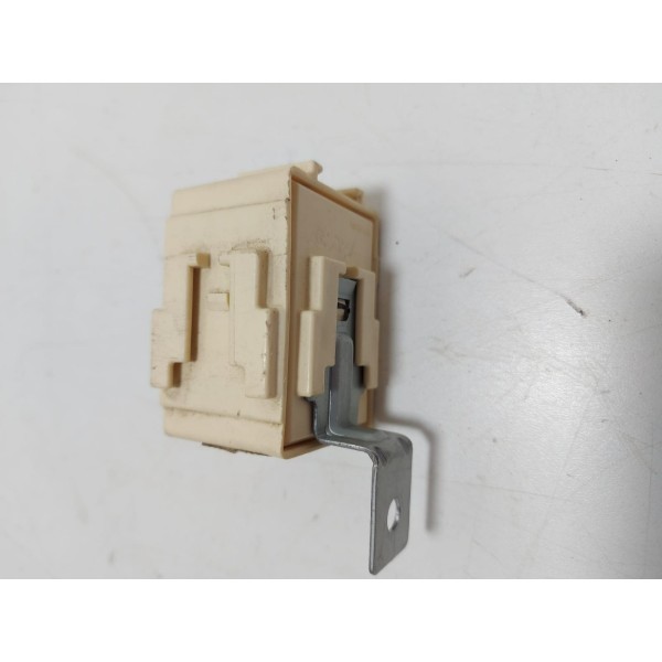 Rele Sensor Buzzer Ssangyong (82120-08500 )  2009 Cx158