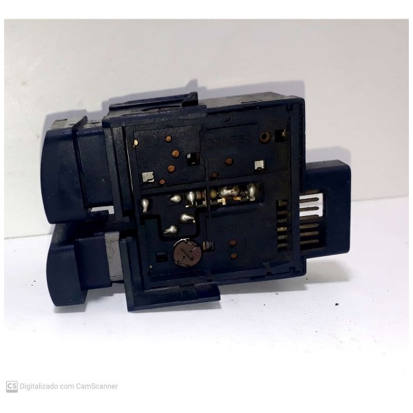 Botão Pisca Alerta Desembaçador Toyota Corolla 2005 Cx117 Preto