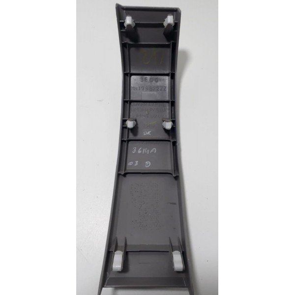 Moldura Lateral Porta Luvas L200 Triton 2014 Cx80