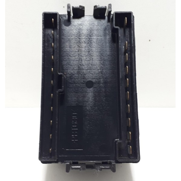 Módulo Relé Controle Ecu Tr4 (conector Com Avaria ) Cx158