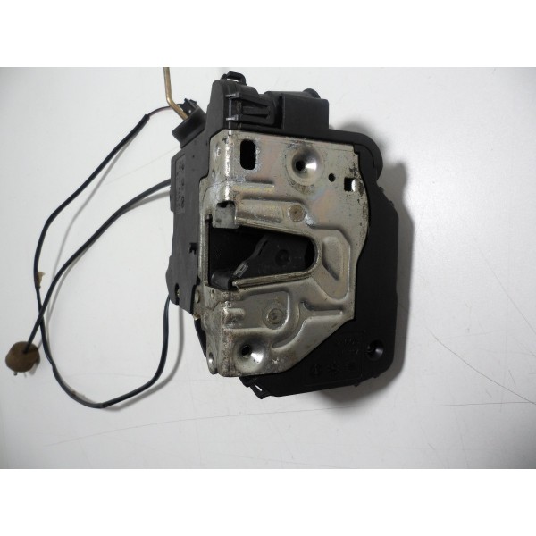 Fechadura De Porta Dianteira Direita Mecedes C320 2001 Cx137