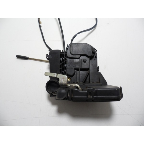 Fechadura De Porta Dianteira Direita Mecedes C320 2001 Cx137