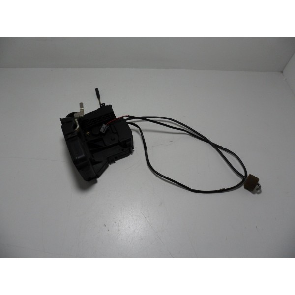 Fechadura De Porta Dianteira Direita Mecedes C320 2001 Cx137