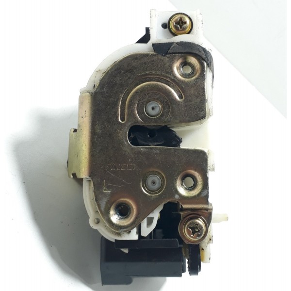 Fechadura De Porta Traseira Esquerda Airtrek 2006 Cx142