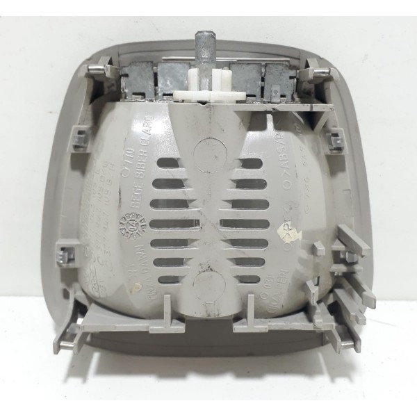 Luz De Teto/cortesia Vw Kombi 2010 Cx84