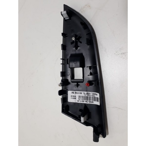 Moldura Do Comando De Vidro Traseiro Direito Wrv 2018 Cx88