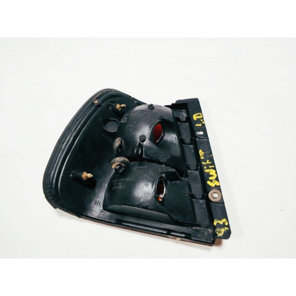 Lanterna Traseira Swift Sedan ( Direito ) 89 A 96 Cx277 Direito Vermelho