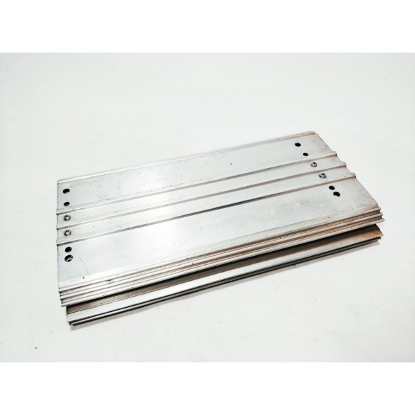 Módulo Amplificador Som Pajero Dakar 8701a308 Cx51 Prateado