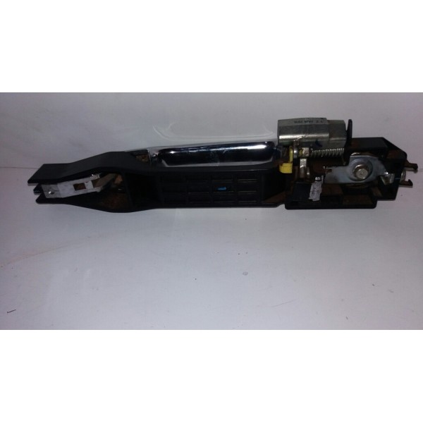 Maçaneta Externa Triton Traseira L. Direito  (cromada) Cx133 Cromada